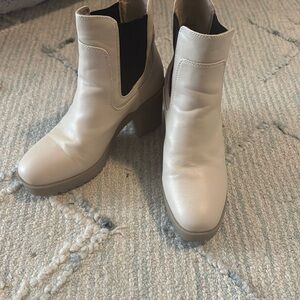 Pull on booties